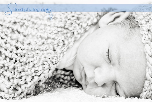 [Ben_Newborn-295blknwhite[2].jpg]