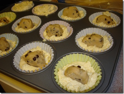 Chocolate Chip Cookie Dough Cupcakes (6)