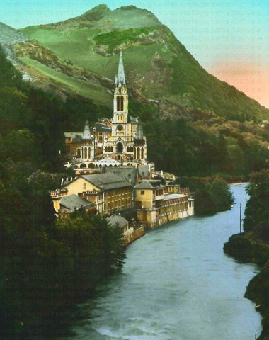 [santa nostalgia lourdes franca 1[3].jpg]