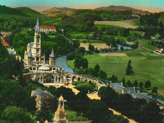 [santa nostalgia lourdes franca 4[3].jpg]