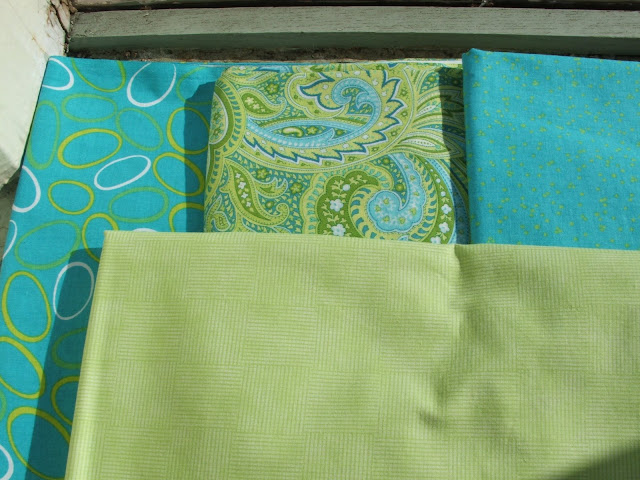blue/green paisley apron combo