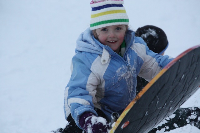 [12-30-09 sledding (152)[2].jpg]