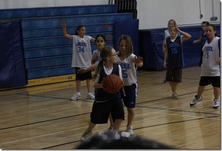 11-25-09 basketball - Chloe (44)