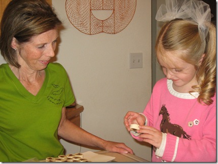 10-25-09 cookies - Belle and grandma (8)