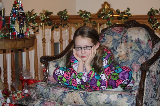 [12-24-09 Christmas eve - Peeks (21)[3].jpg]