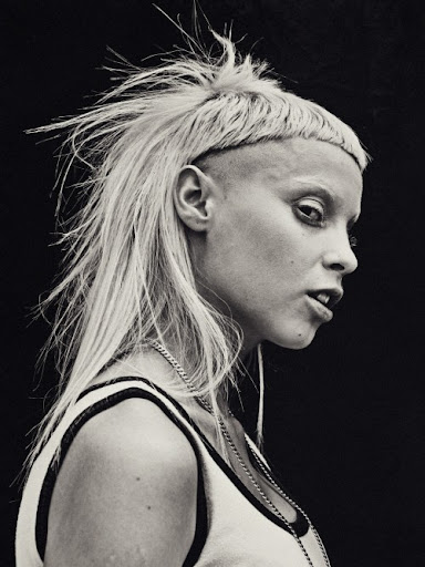 Yolandi Vi$$er