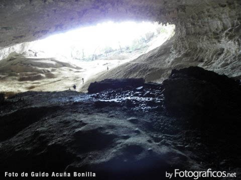[Cueva del Milodon[2].jpg]