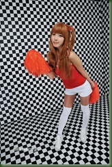 Heo-Yun-Mi-Red-Cheerleader-03