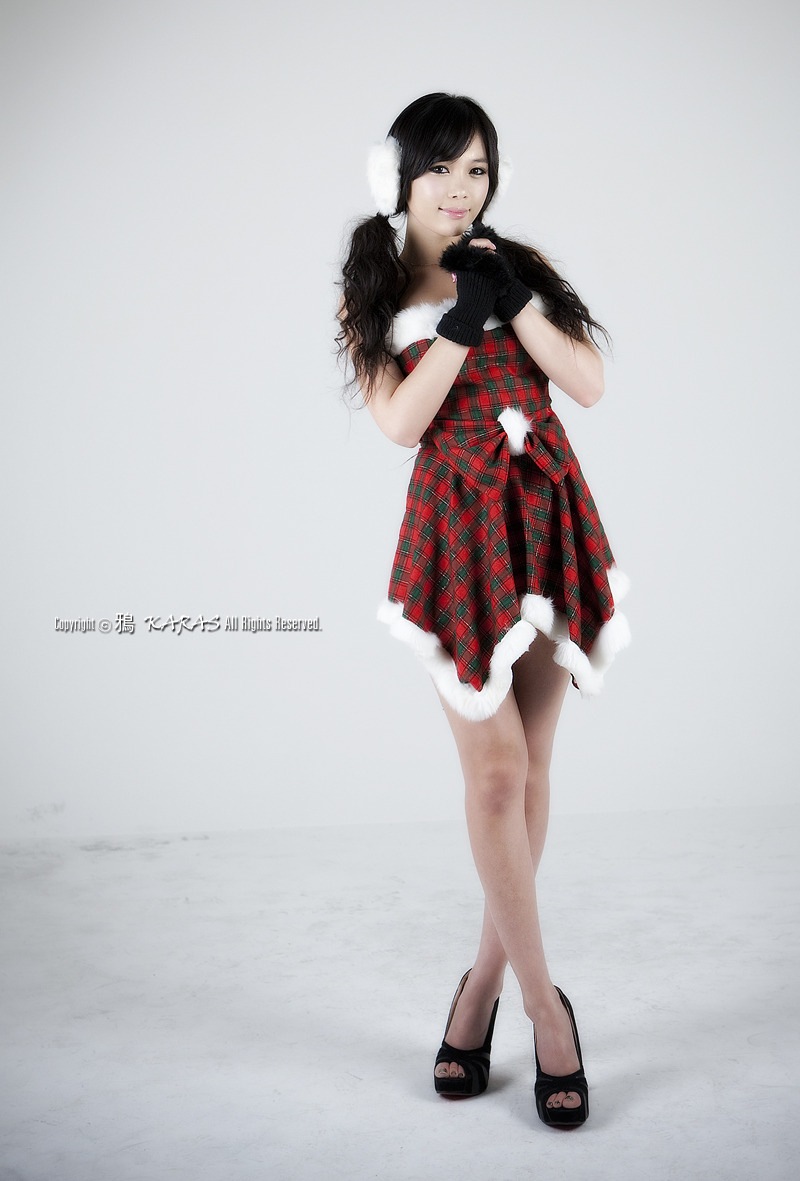 [Kim-In-Ae-Christmas-Dress-06[2].jpg]