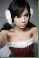 Kim-In-Ae-Christmas-Dress-09