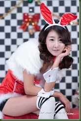 Park-Hyun-Sun-Santa-Bunny-14