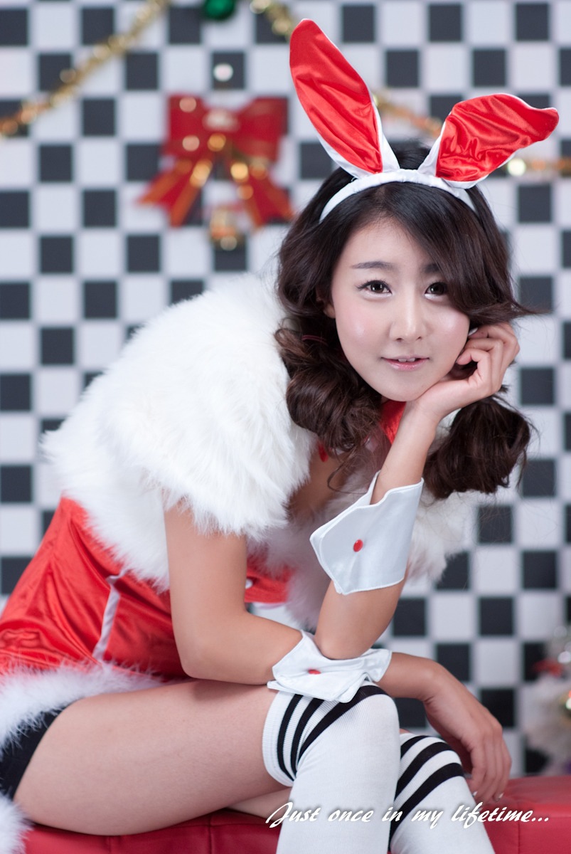 [Park-Hyun-Sun-Santa-Bunny-14[2].jpg]