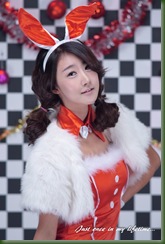 Park-Hyun-Sun-Santa-Bunny-03