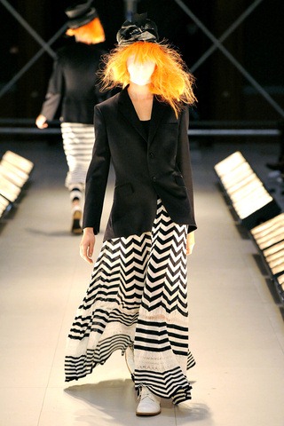 [junya_watanabe___pasarela_650965236_320x480[1].jpg]