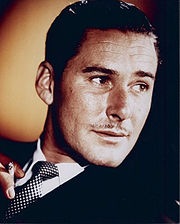 [180px-Errol_Flynn1[6].jpg]