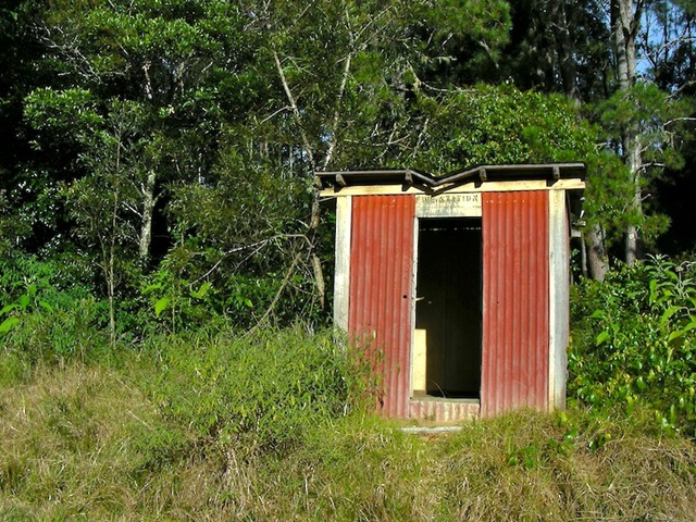 [20100704-14-48-48-kookaburra--fire-station[4].jpg]