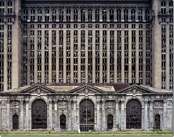 Yves Marchand y Romain Meffre -Michigan-Central-Station-008 Michigan-Central-Station-008