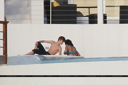 justin bieber y selena gomez besandose. Justin Bieber y Selena Gomez