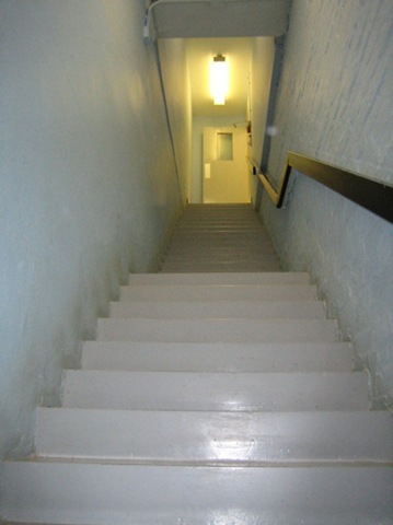 [staircase[4].jpg]