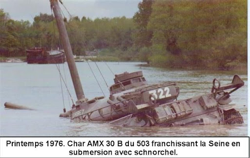 passage d'un char ou lbindé dans l'eau 1_FranchissementSeine1976%28Petite