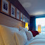 Gemütliches Bett mit Kissen Gemütliches Bett mit Kissen