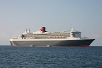 Tenders and the Queen Mary 2, anchored in Grenada