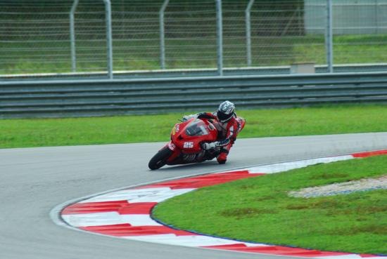 [DSC_0469_550x369[2].jpg]
