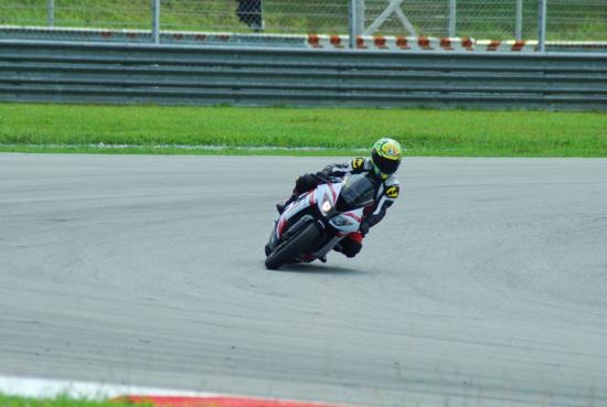[DSC_0467_550x369[2].jpg]