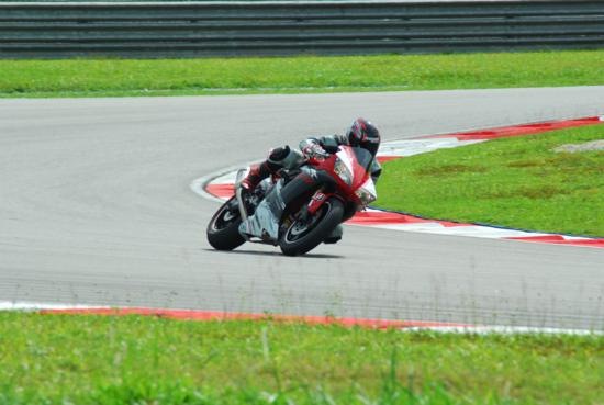 [DSC_0692_550x369[2].jpg]