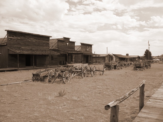[ghost_town_4[5].jpg]