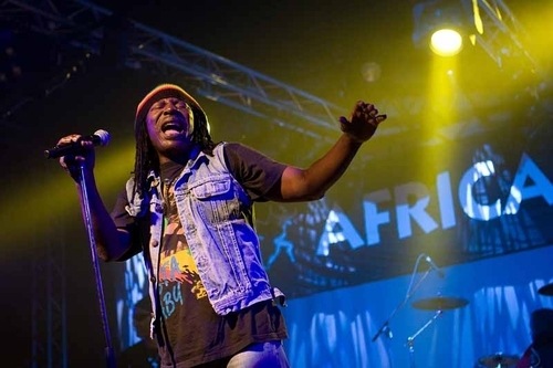 [1607943_1_Alpha_Blondy-7[2].jpg]