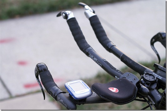 Edge 500 mount system on triathlon bike bars