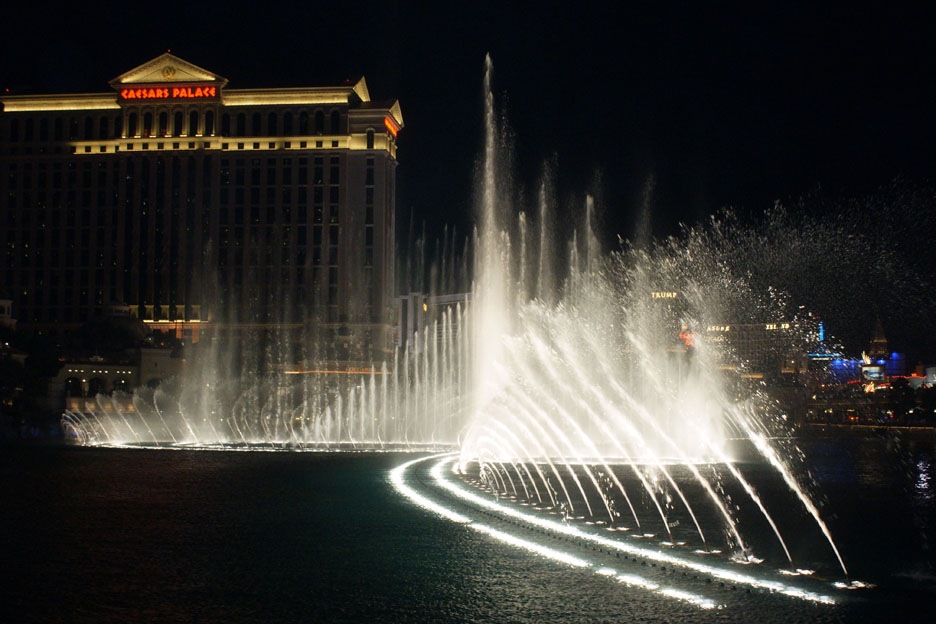 [Bellagio Fountains[3].jpg]