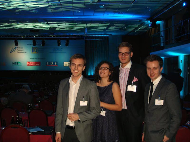 Damian Rowiński, Jakub Fijewski, Danuta Michałek i Igor Wyżycki podczas VI Światego Kongresu Ryzyka Bankowego.