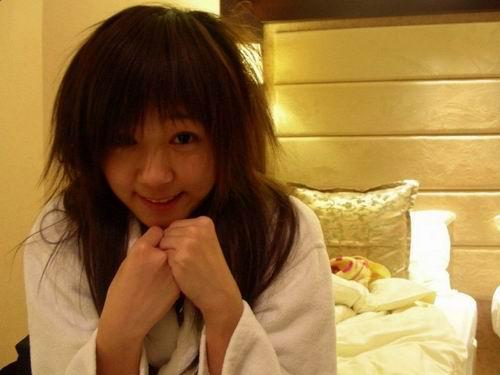 Hair that is very thick is harder to maintain in this type of hairstyle. Hair that is very thick is harder to maintain in this type of hairstyle.