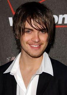 Thomas Dekker emo hairstyle for winter
