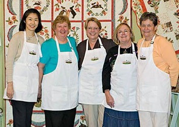 [Apron Frenzy[3].jpg]