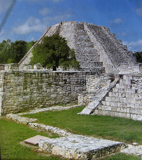 Mayas