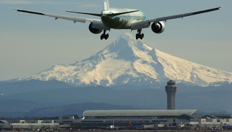 [pdx-airport-picture[4].jpg]