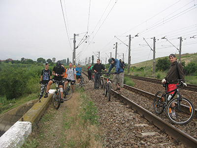 explorari geo atreides drumul macului manastirea chiajna bucuresti biciclete evenimente