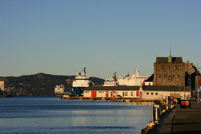 [Bergen2010 020-2[3].jpg]
