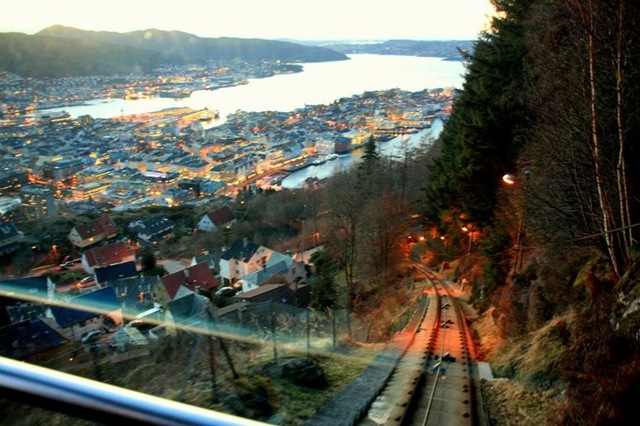 [Bergen2010 056-2[3].jpg]