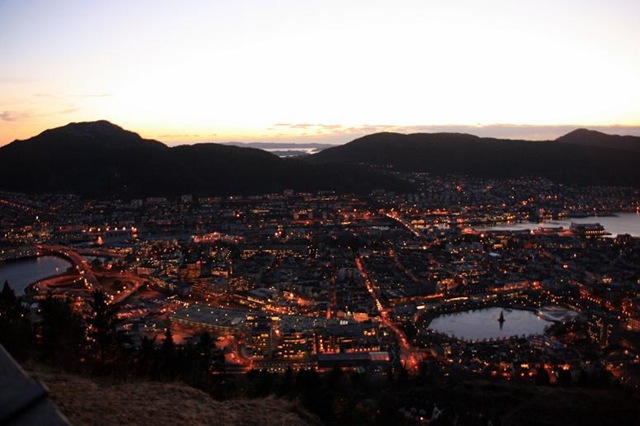 [Bergen2010 064-2[3].jpg]
