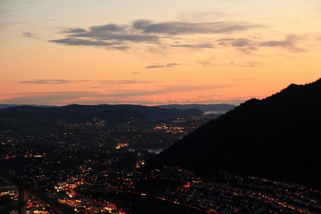 [Bergen2010 082-2[3].jpg]