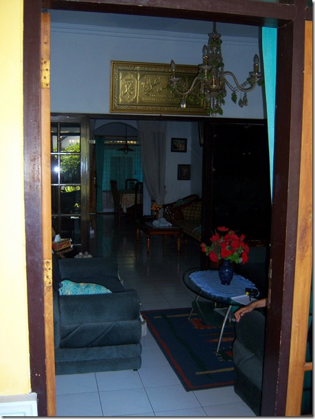 dari Teras Depan (Rg.Tamu & Rg.Keluarga)
