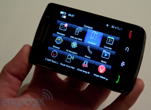 955811 BlackBerry Storm2 hands on and impressions