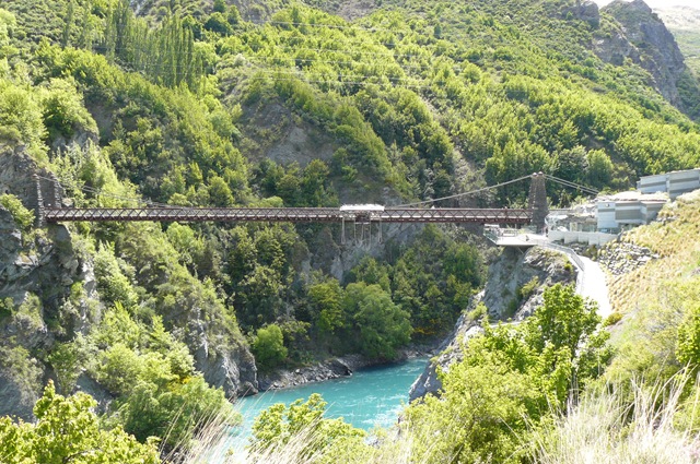 [queenstown[3].jpg]
