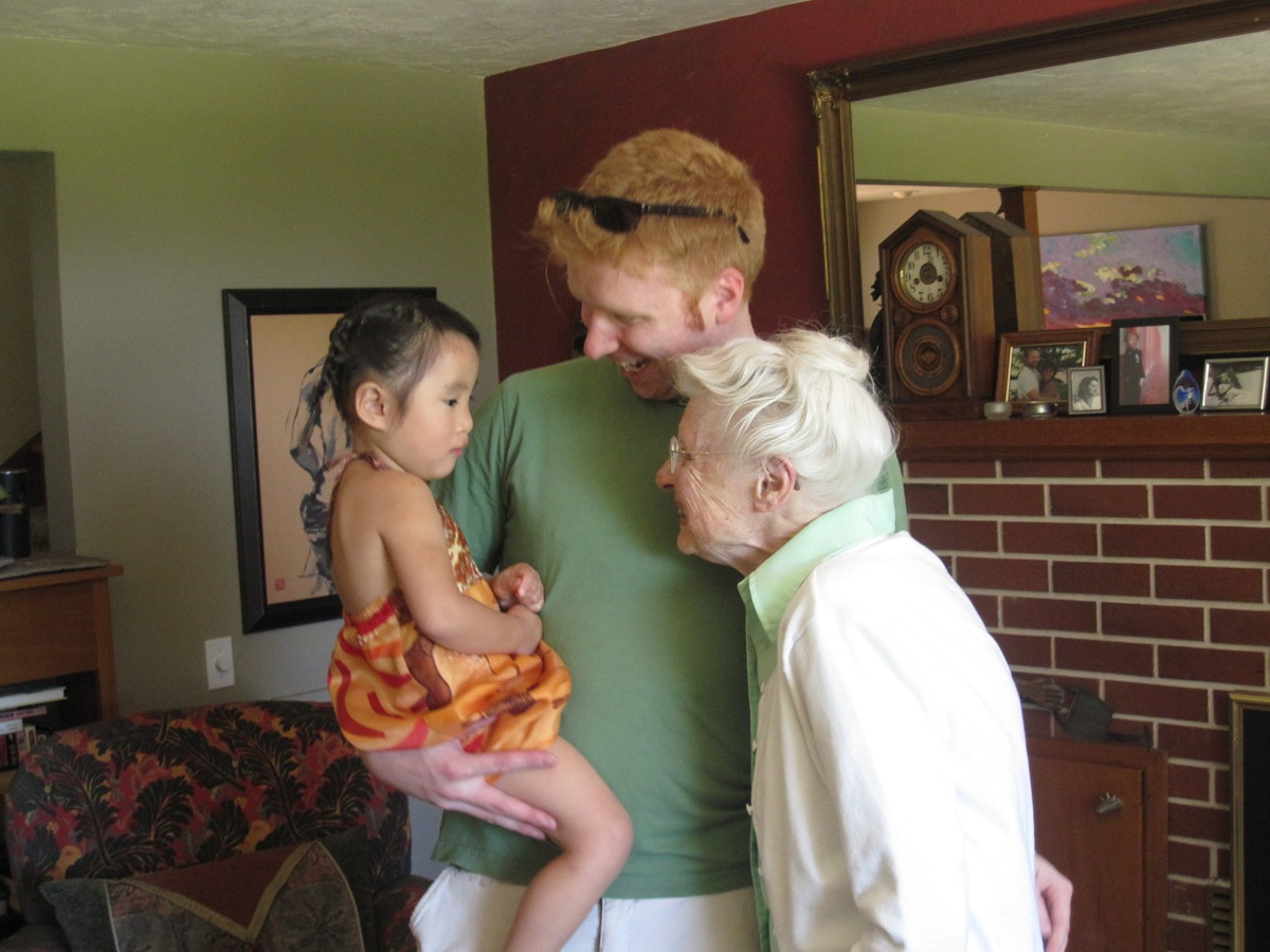 [Eugene 2009 9[2].jpg]