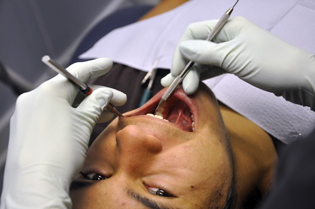 [dentist 028[2].jpg]