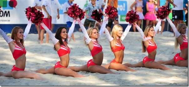 Cheerleaders barradas no campeonato mundial de 2010 (7)